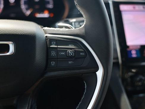 New 2025 Jeep Grand Cherokee Limited image 19