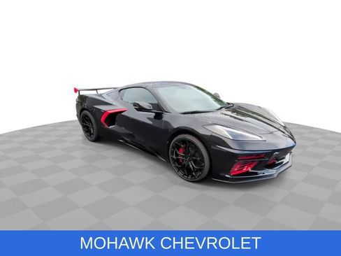 Used 2024 Chevrolet Corvette Stingray Preferred Cpe w/ Z51 Performance Package RWD image 2