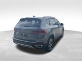 Used 2022 Volkswagen Taos SE image 4