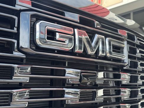 Used 2024 GMC Sierra 3500 Denali Ultimate AWD/4WD image 8