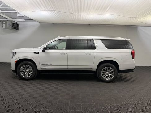Used 2024 GMC Yukon XL Denali w/ Advanced Technology Package AWD/4WD image 2