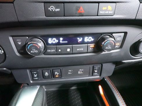 Used 2024 Nissan Frontier PRO-4X w/ Pro Premium Package AWD/4WD image 17