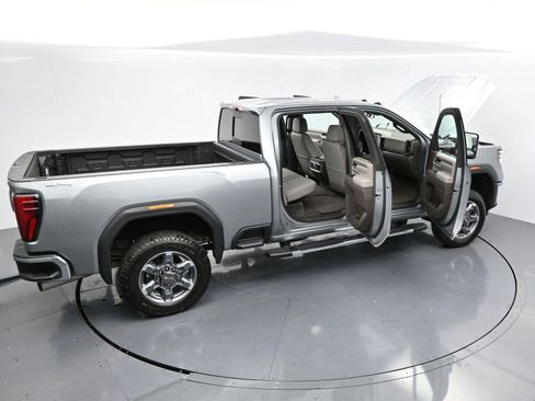 Used 2025 GMC Sierra 2500 SLT w/ SLT Premium Package image 44
