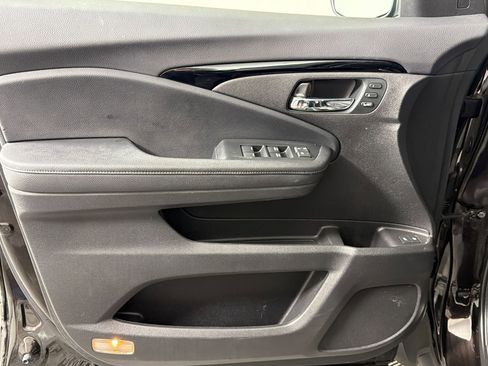 Used 2021 Honda Passport Touring image 11
