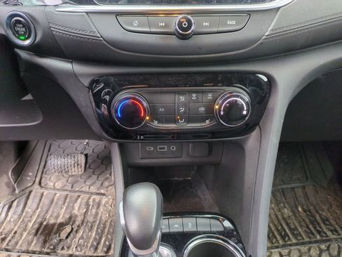 Certified 2022 Buick Encore GX Preferred w/ Cold Weather Comfort Package AWD/4WD image 14