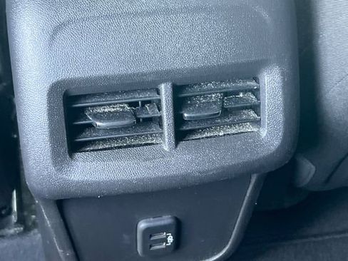 Used 2023 GMC Terrain SLE w/ Elevation Edition image 15