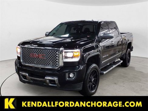 Used 2015 GMC Sierra 2500 Denali image 1