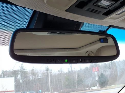 Used 2018 Toyota Camry image 19