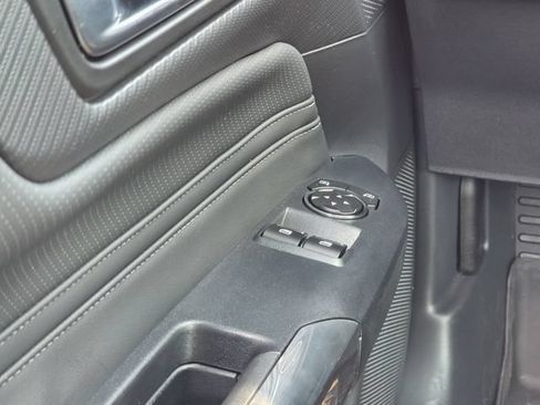 Used 2025 Ford Mustang GT Premium RWD image 19