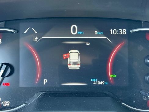 Certified 2025 Toyota RAV4 XLE FWD image 25