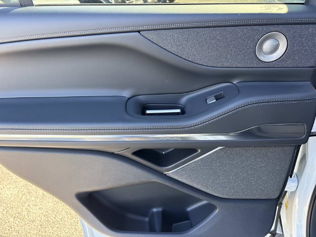 New 2027 Lincoln Navigator Reserve AWD/4WD image 19