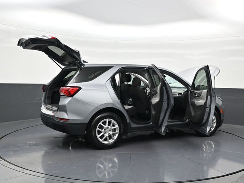 Used 2023 Chevrolet Equinox LS FWD image 33