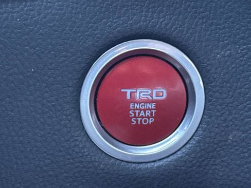 Used 2022 Toyota Tundra Limited image 18