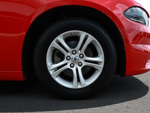 Used 2022 Dodge Charger SXT RWD image 5