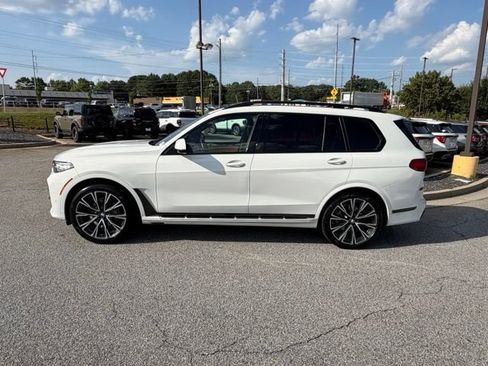 Used 2021 BMW X7 xDrive40i w/ M Sport Package AWD/4WD image 5