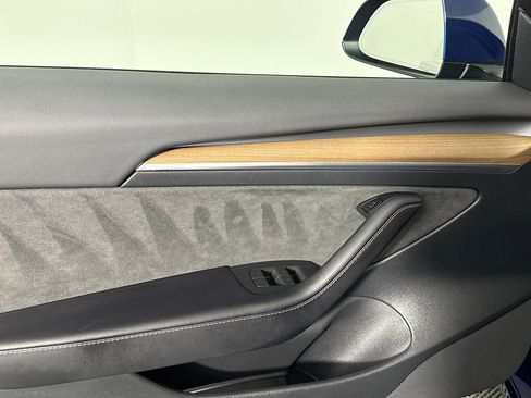 Used 2023 Tesla Model 3 Performance image 16