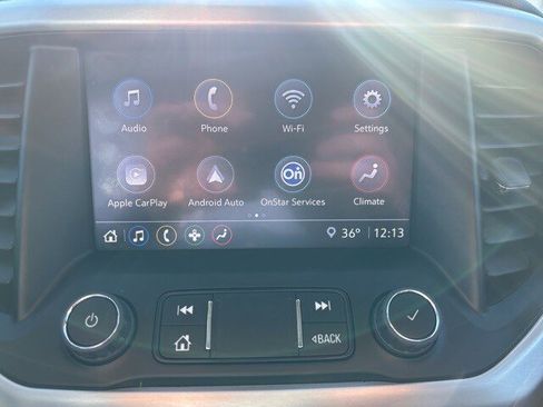 Used 2023 GMC Acadia SLE w/ Driver Convenience Package image 12