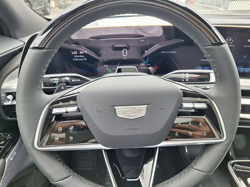 New 2026 Cadillac Lyriq Premium Luxury image 17