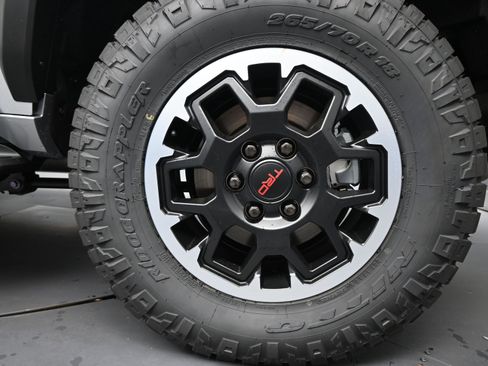 New 2025 Toyota 4Runner 4WD image 18