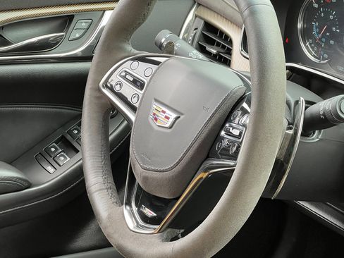 Used 2018 Cadillac CTS V w/ Carbon Fiber Package RWD image 41