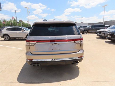 Used 2021 Lincoln Aviator Reserve w/ Equipment Group 202A AWD/4WD image 11