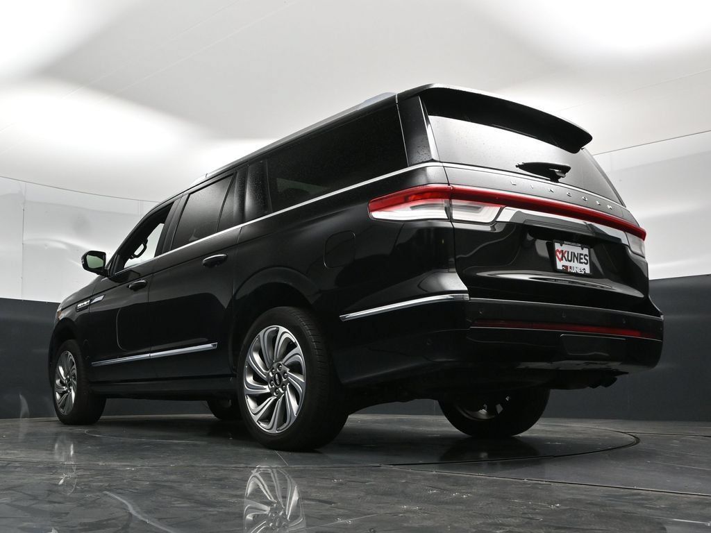 Used 2022 Lincoln Navigator L Reserve AWD/4WD image 67