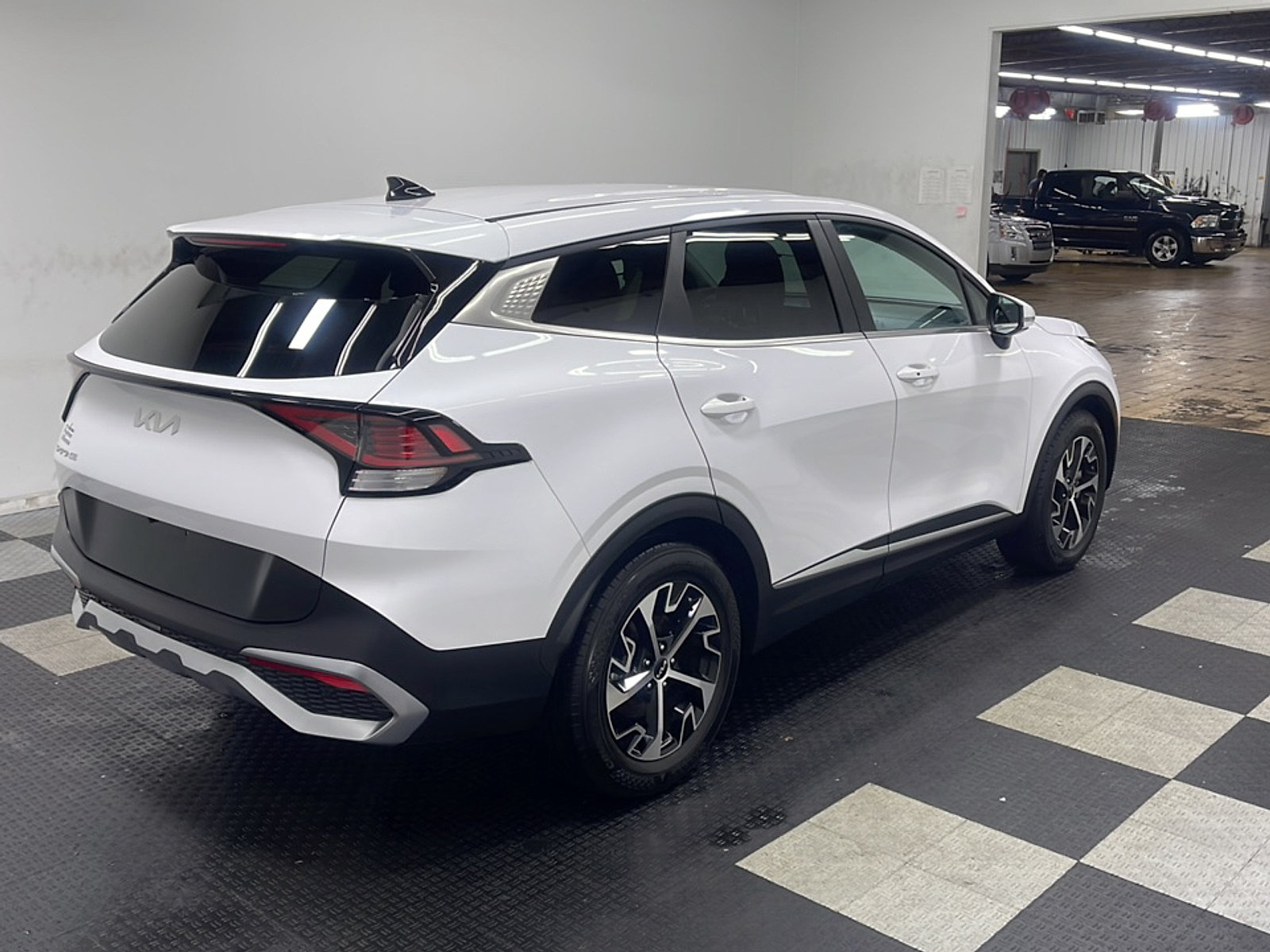 Used 2023 Kia Sportage EX FWD image 20