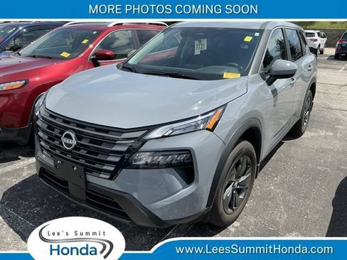 Used 2026 Nissan Rogue SV FWD image 1