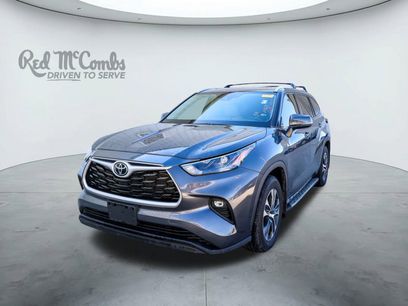 Used 2022 Toyota Highlander XLE