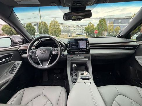 Used 2022 Toyota Avalon XLE w/ Moonroof Package FWD image 27