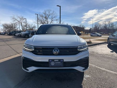 Certified 2024 Volkswagen Tiguan SE R-Line image 9