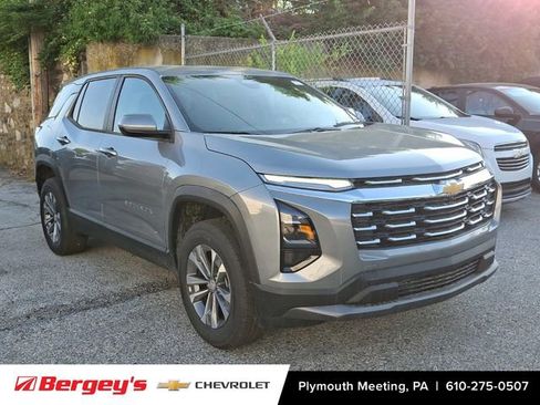 New 2026 Chevrolet Equinox LT FWD image 2