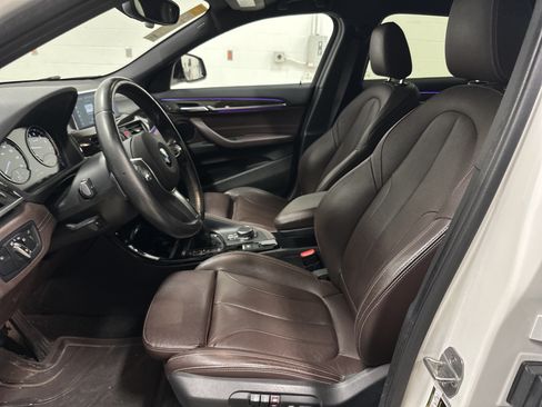 Used 2018 BMW X2 xDrive28i w/ M SportX Package AWD/4WD image 17
