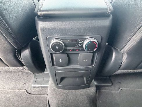 Used 2023 Ford Explorer Limited AWD/4WD image 30