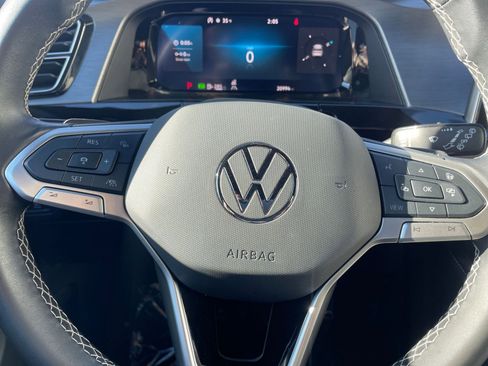 Used 2025 Volkswagen Atlas Cross Sport SE image 28