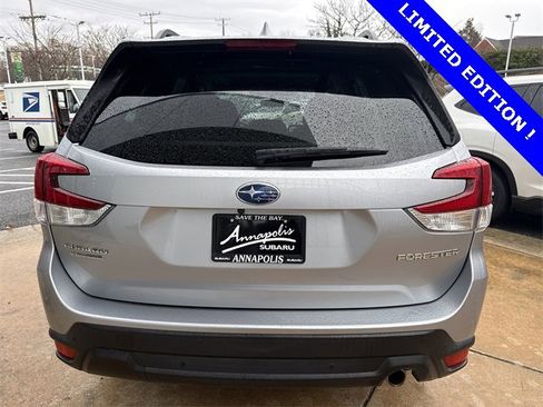 Certified 2022 Subaru Forester Limited image 6