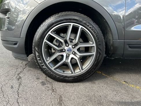 Used 2018 Ford Explorer Sport w/ Equipment Group 401A image 27