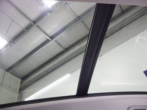 Used 2020 Audi Q5 e Prestige w/ Prestige Package image 26