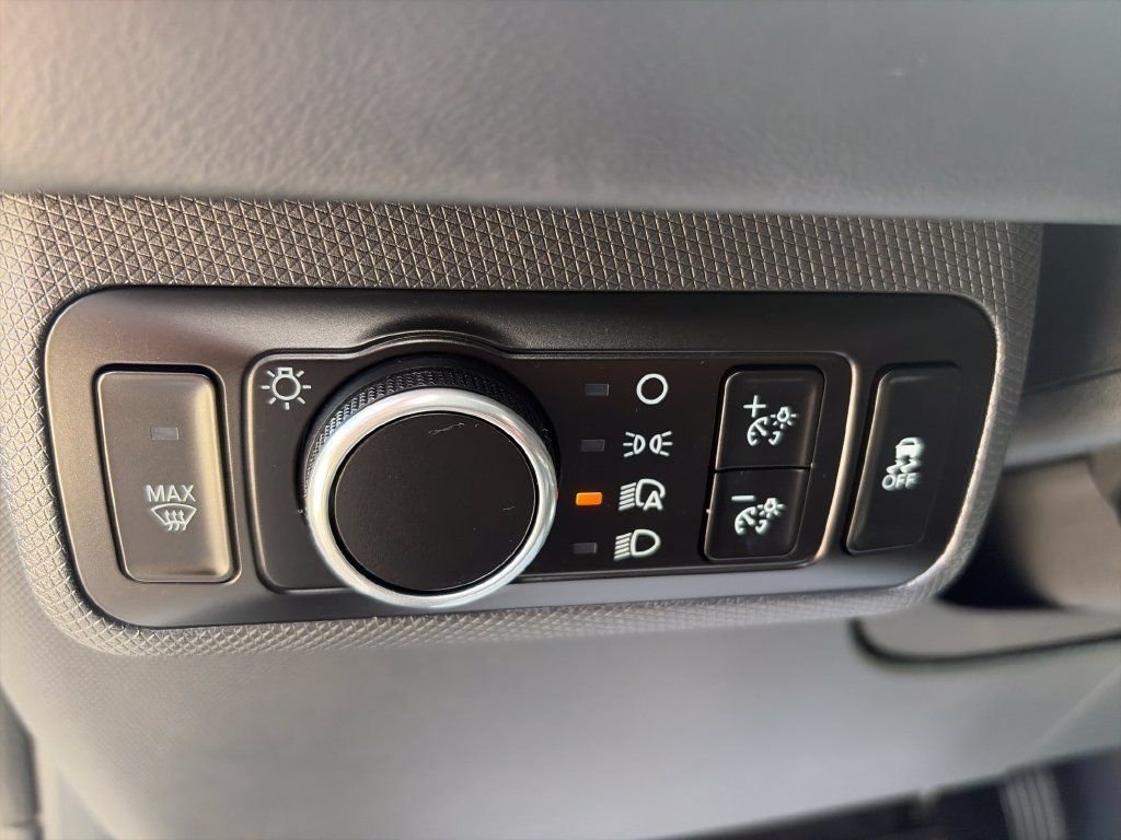 Used 2025 Ford Mustang Mach-E Premium AWD/4WD image 19