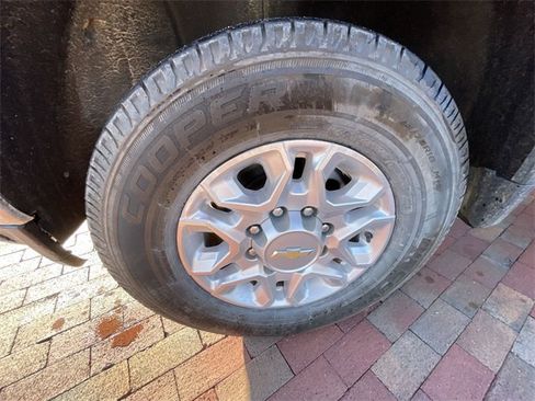 Used 2021 Chevrolet Silverado 2500 LT w/ Convenience Package image 7