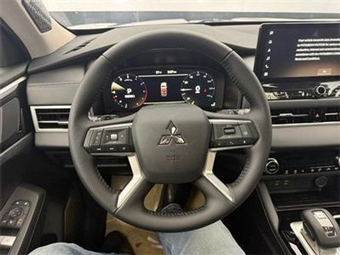 New 2026 Mitsubishi Outlander SE AWD/4WD image 15