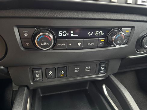 Used 2025 Nissan Frontier SV w/ SV Convenience Package image 20