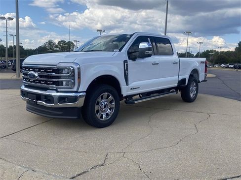 New 2026 Ford F350 Lariat w/ Chrome Package image 6