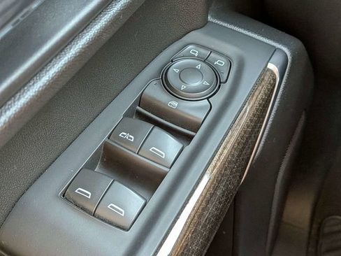 Used 2022 Chevrolet Silverado 1500 LT RWD image 22