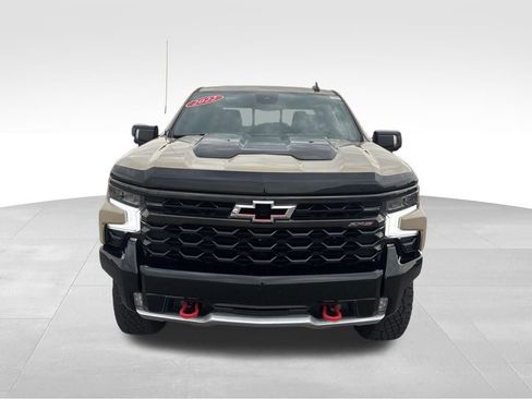 Used 2022 Chevrolet Silverado 1500 ZR2 w/ Technology Package image 2