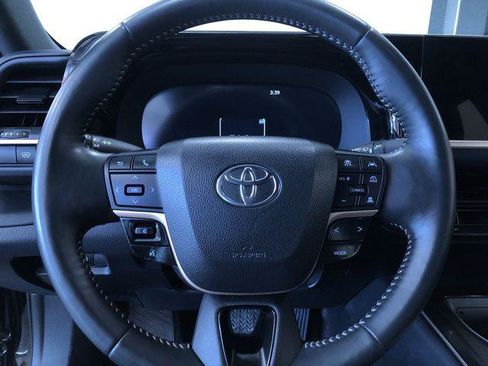 Certified 2025 Toyota Crown AWD/4WD image 23