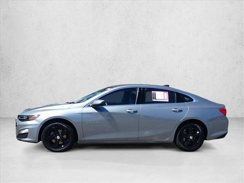 Used 2024 Chevrolet Malibu LS FWD image 2