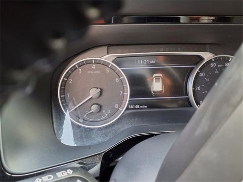 Used 2024 Nissan Pathfinder SV image 14