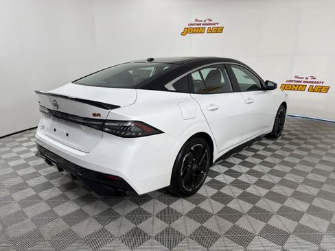 New 2026 Nissan Sentra SR w/ Floor Mat Package image 6