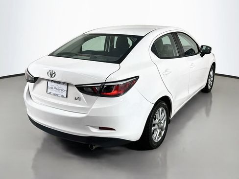 Used 2017 Toyota Yaris iA FWD image 9